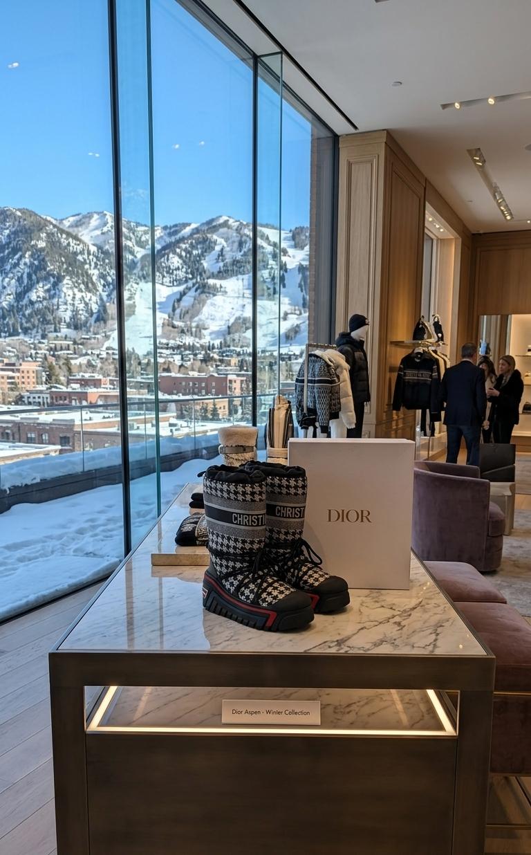 Botas Dior talla 8 nuevas con caja