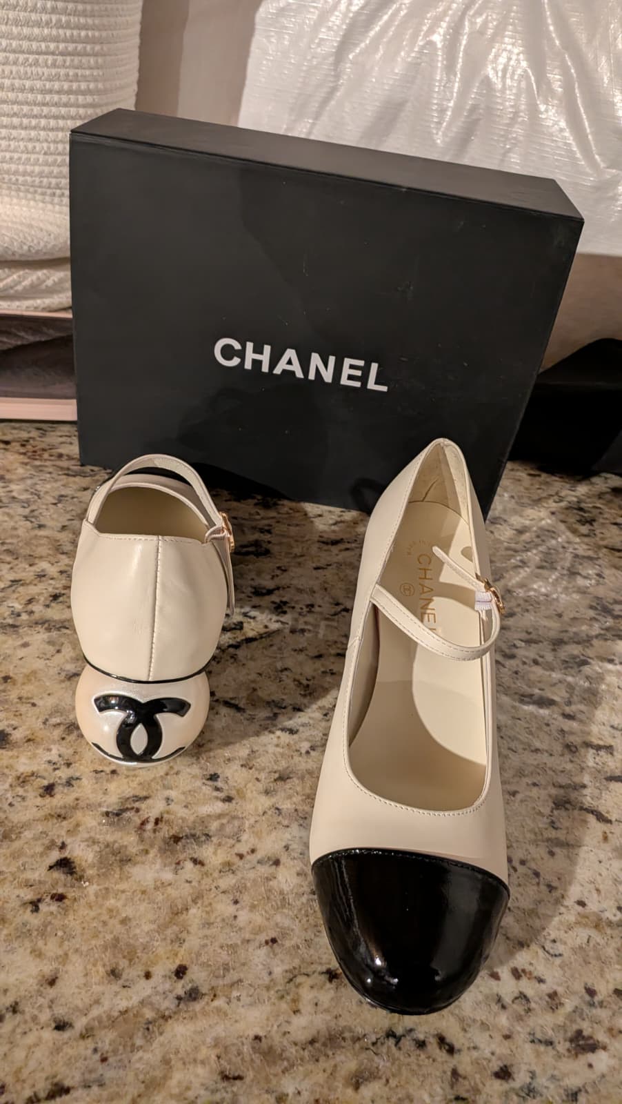 Tacones Chanel blancos esfera talla 8 top quality con caja