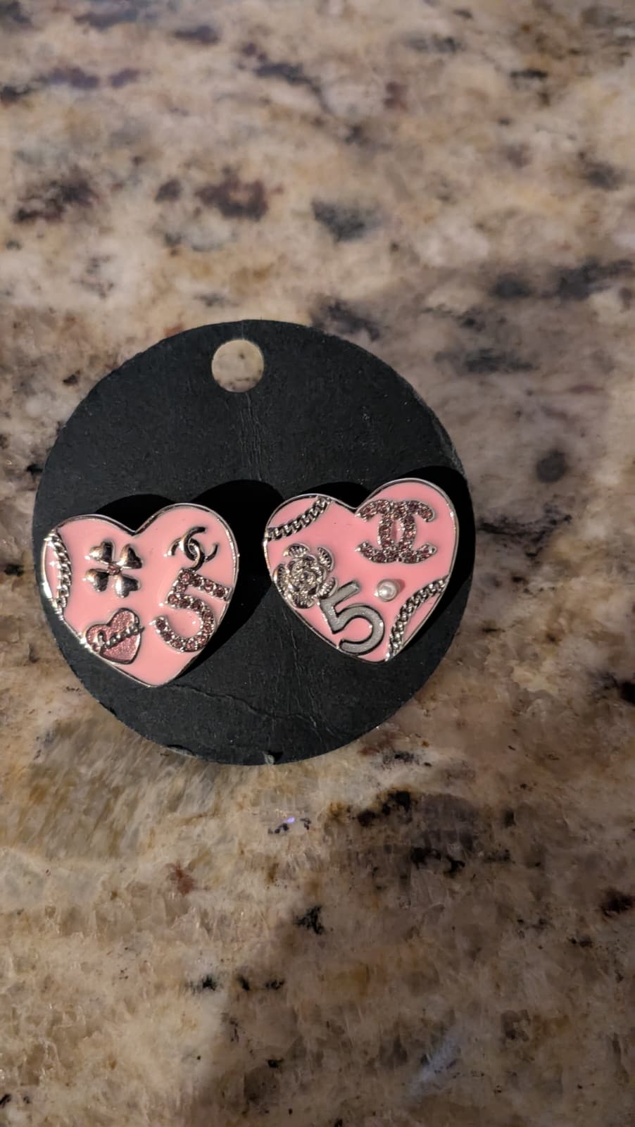 Aretes chanel corazon rosa