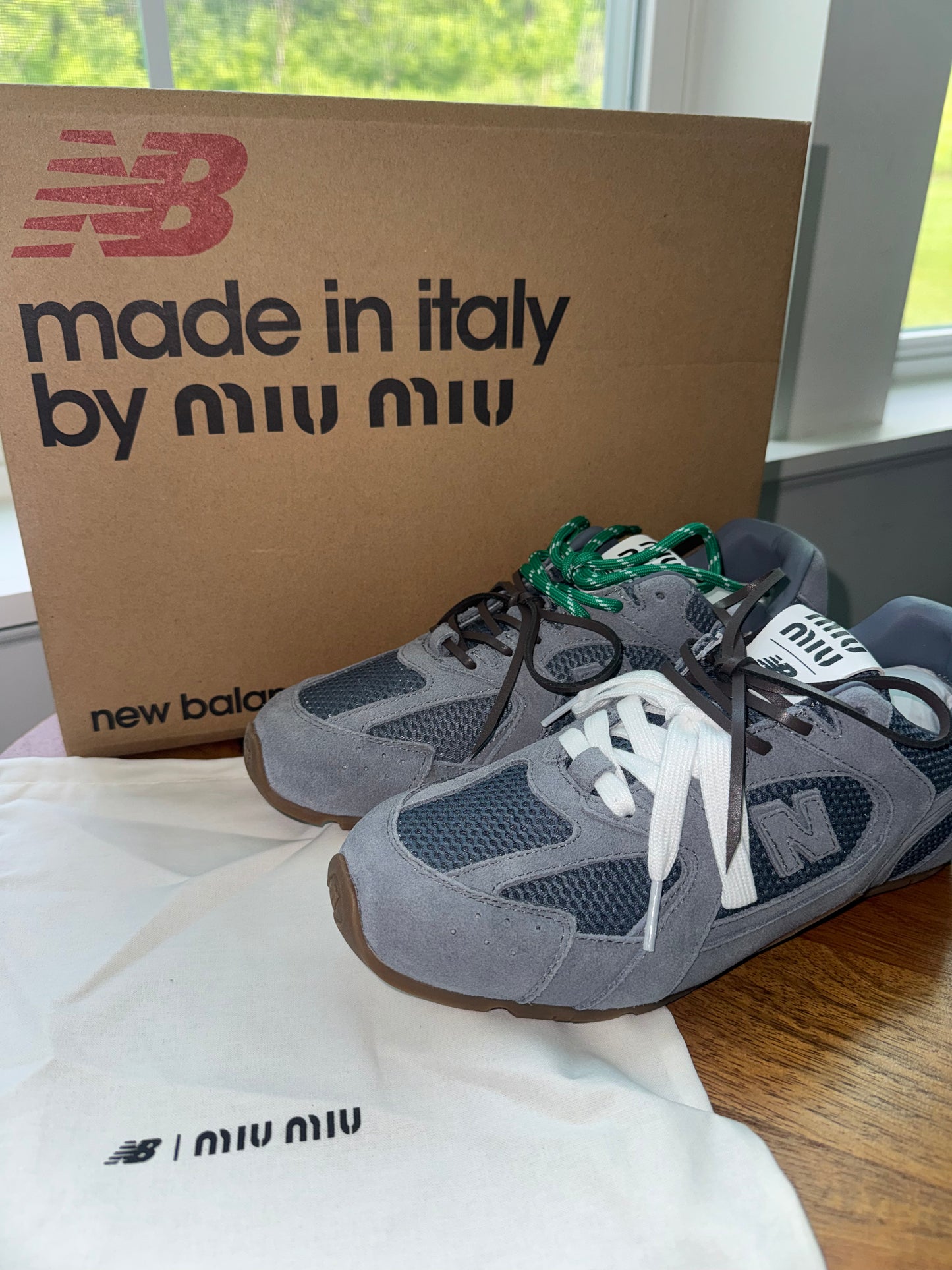 Tenis Miu Miu azul grisaseo talla 8 new balance top quality
