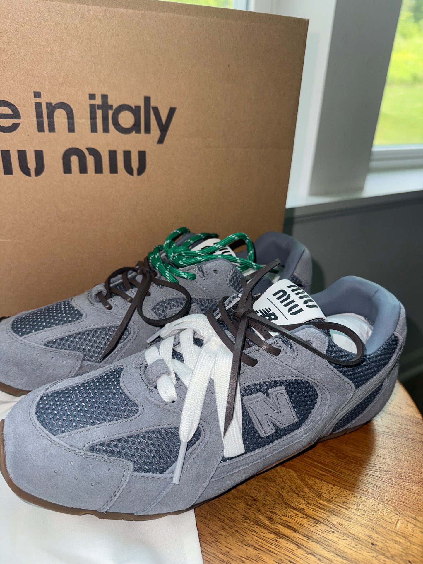Tenis Miu Miu azul grisaseo talla 8 new balance top quality