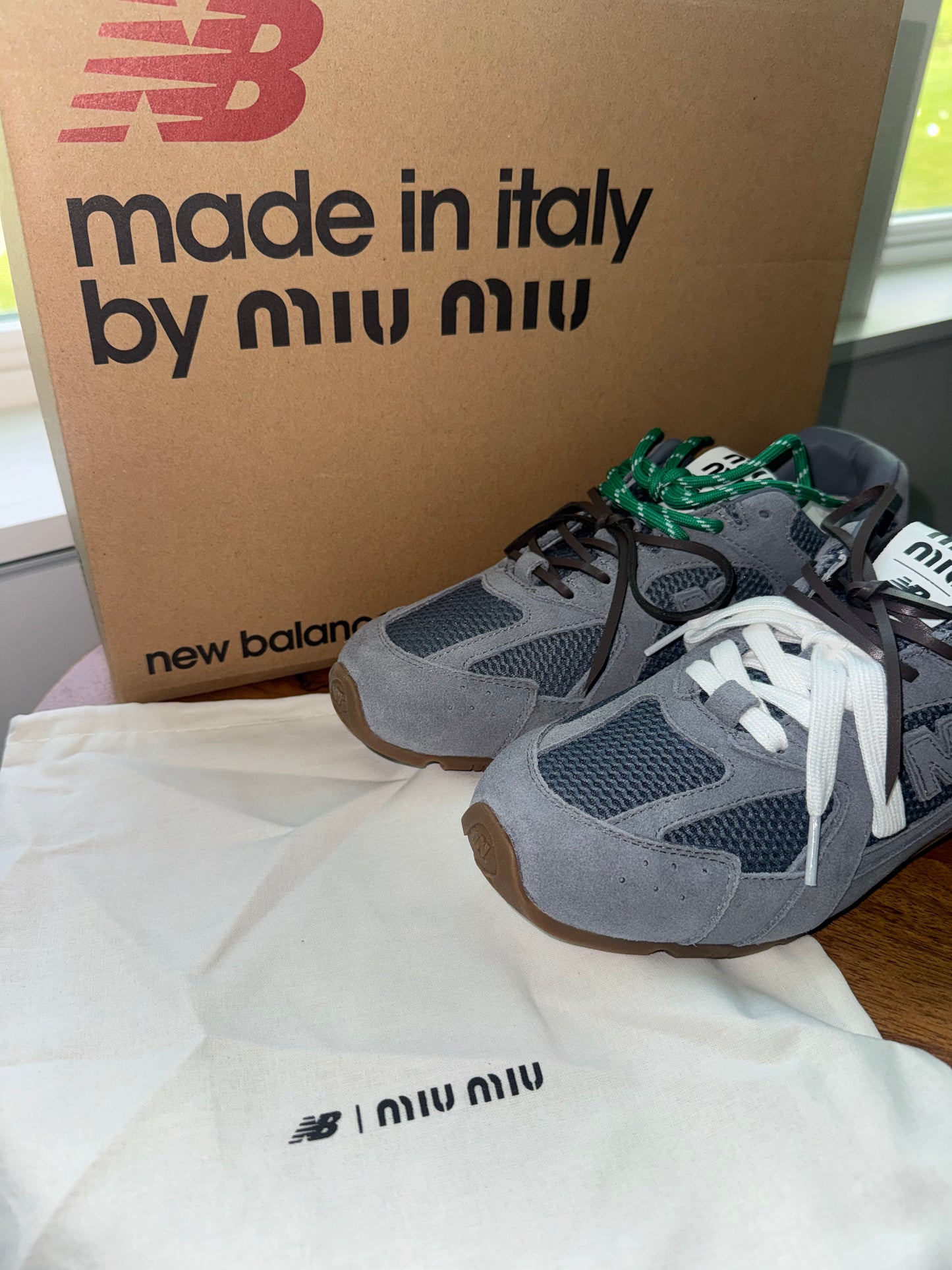 Tenis Miu Miu azul grisaseo talla 8 new balance top quality