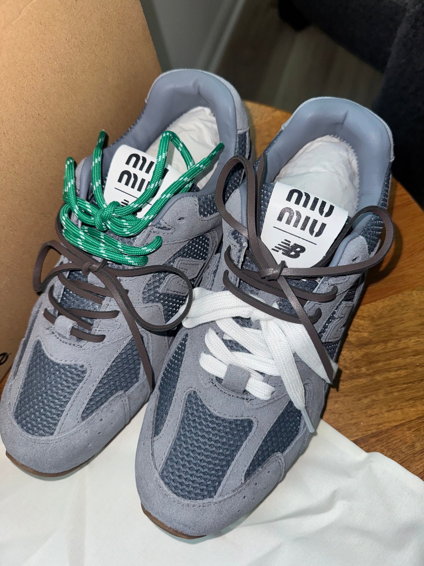 Tenis Miu Miu azul grisaseo talla 8 new balance top quality