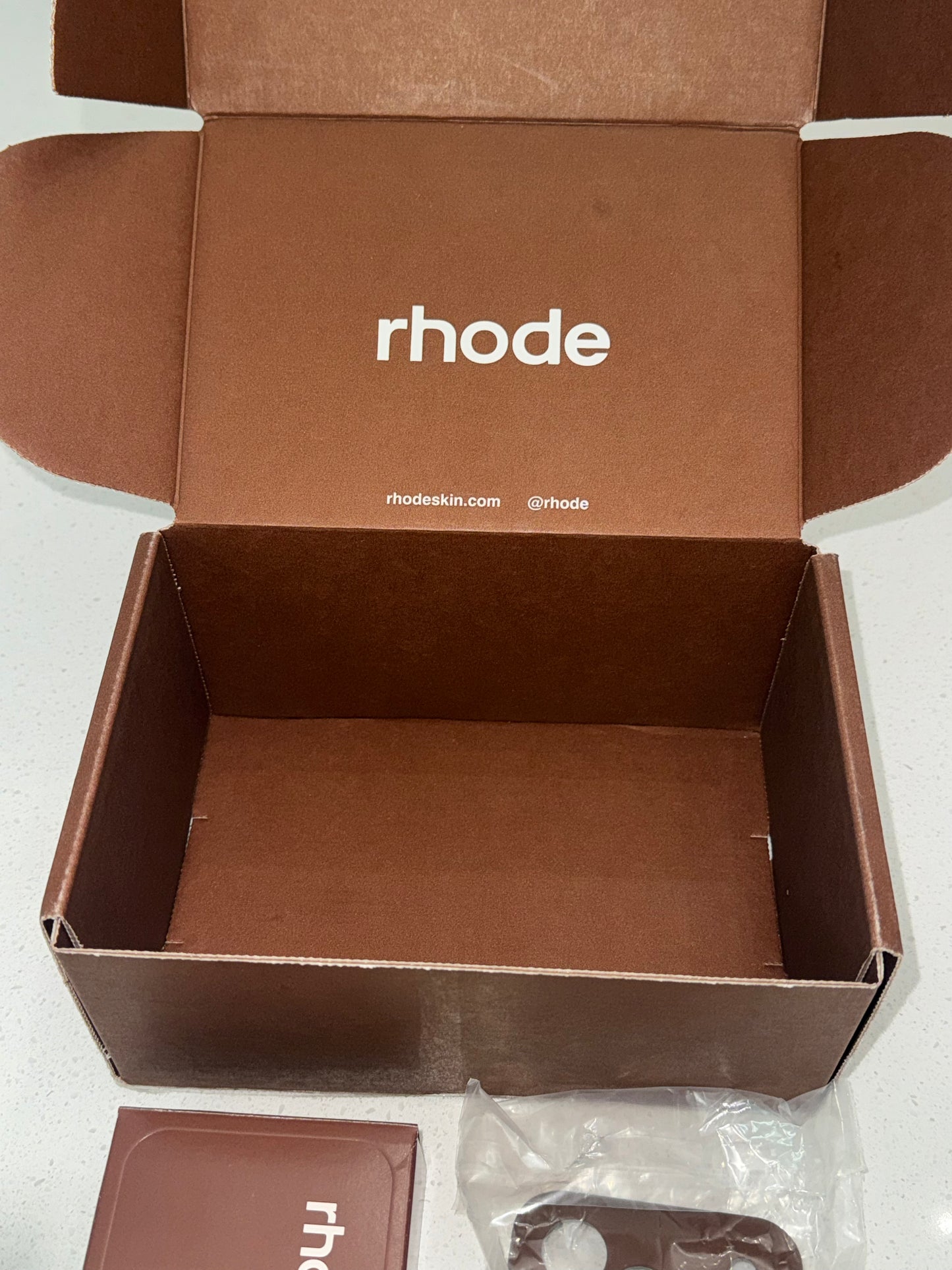 Case rhode original sin lipstick para iPhone 17 pro