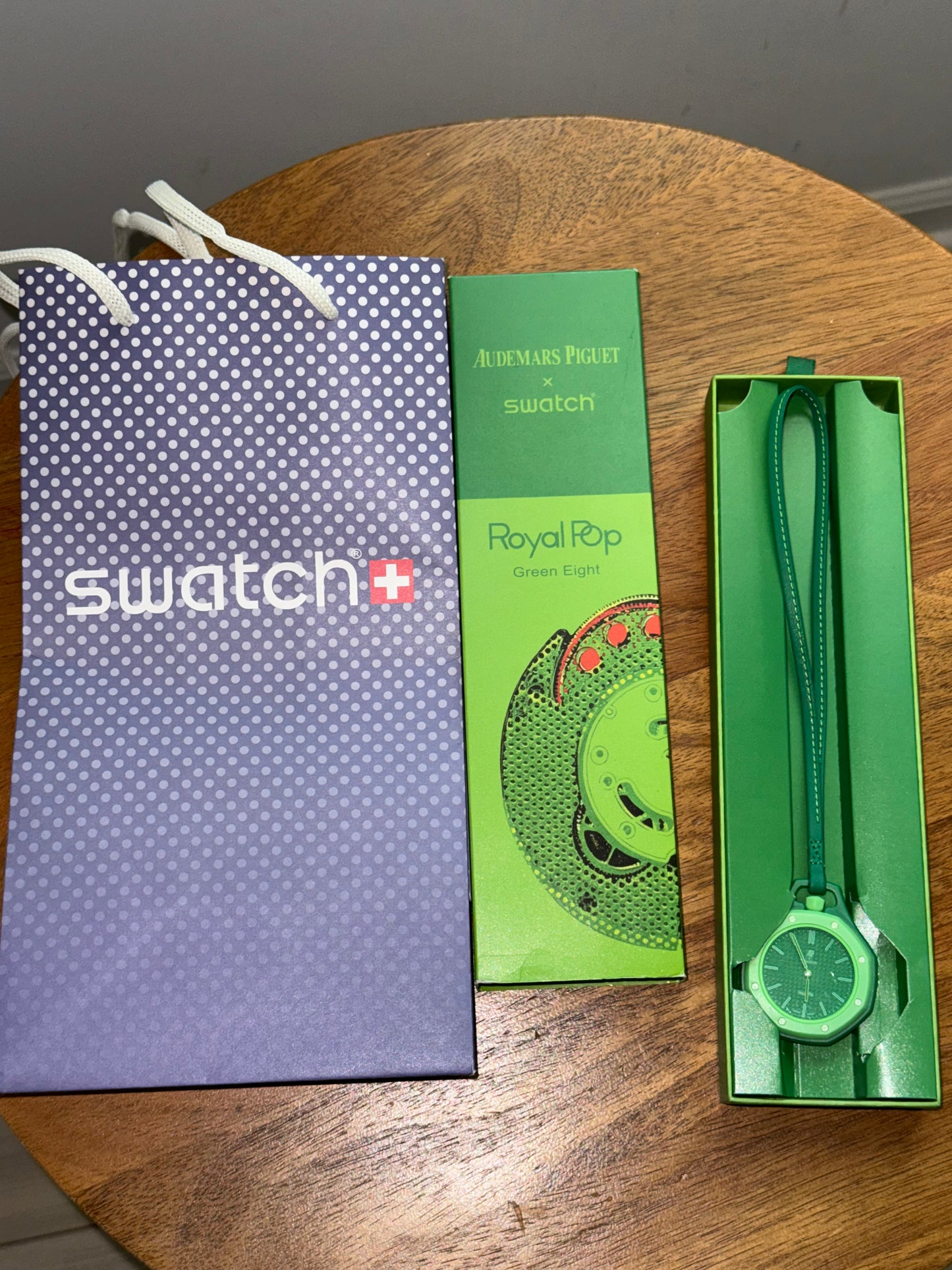 Reloj swatch verde royal pop
