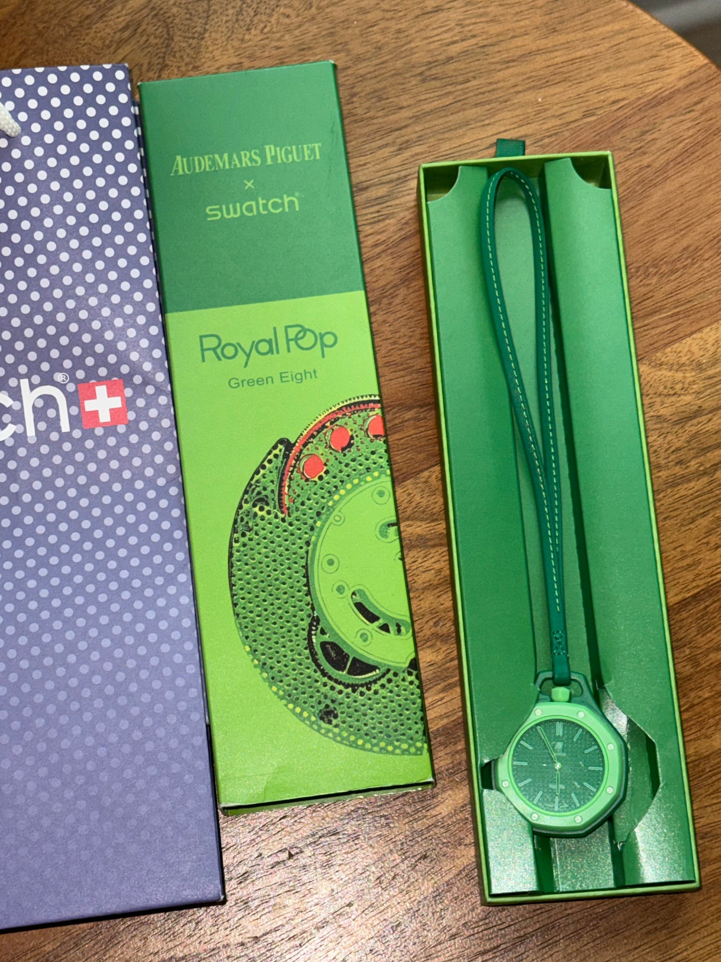 Reloj swatch verde royal pop