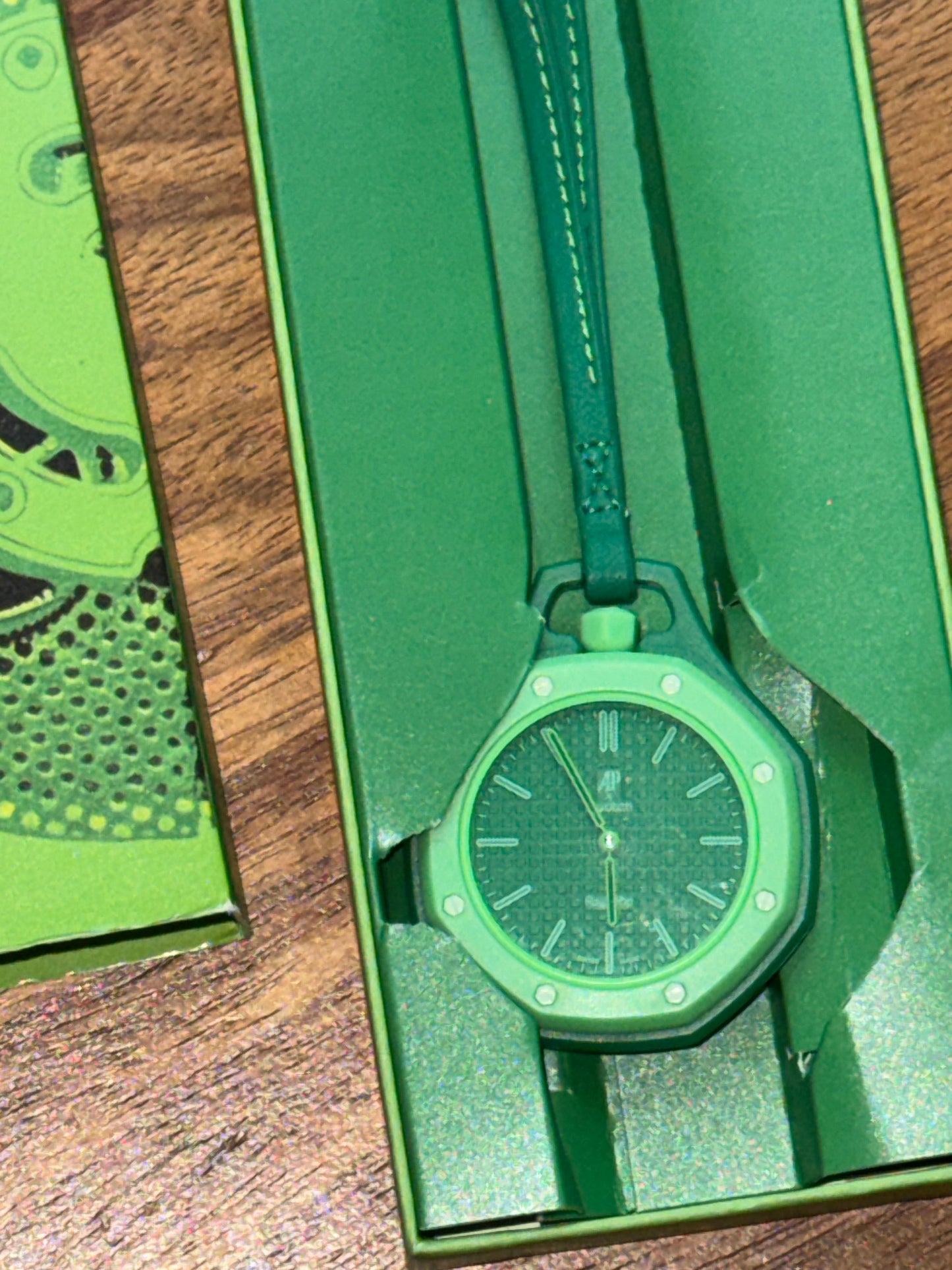 Reloj swatch verde royal pop