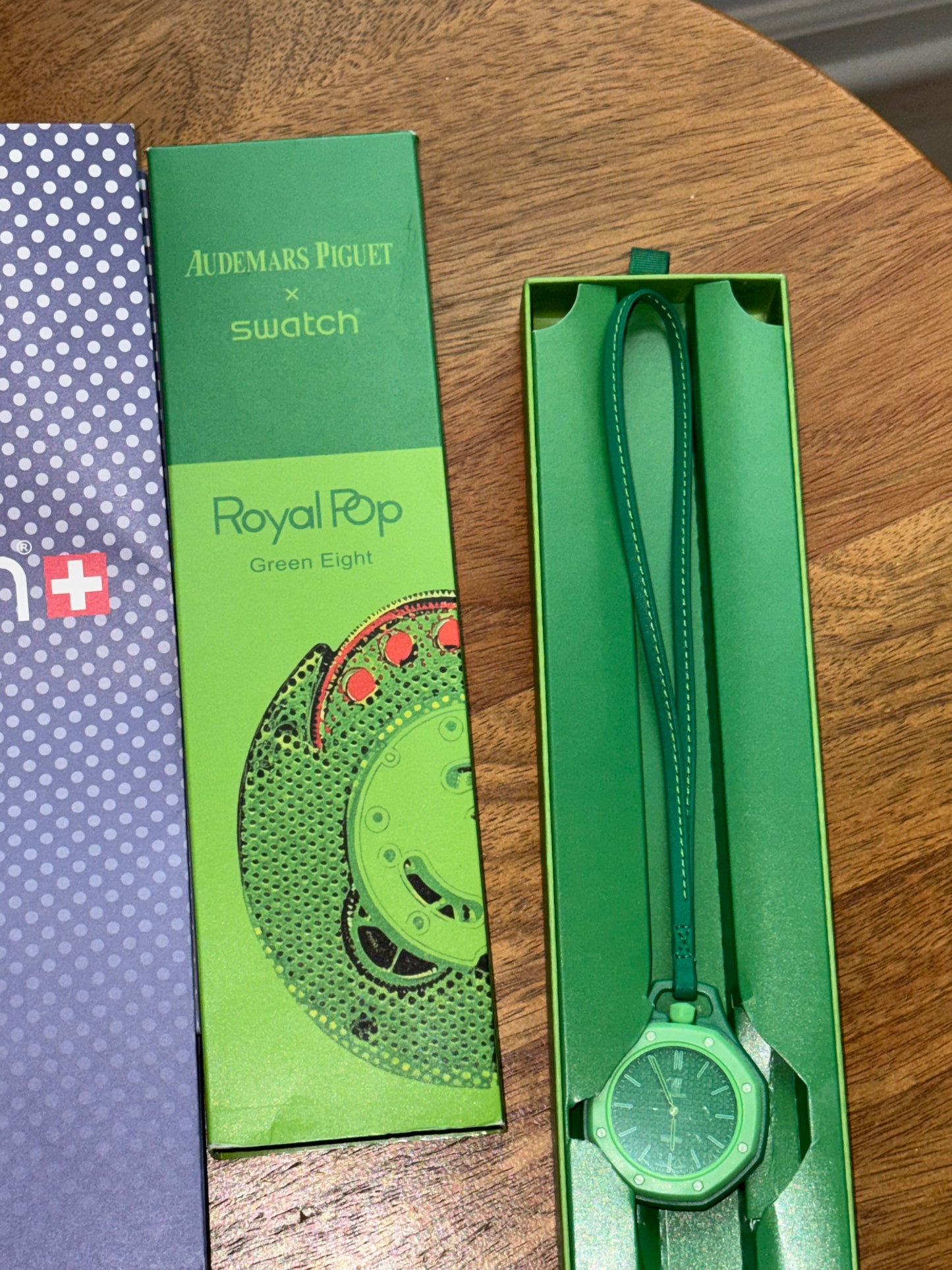Reloj swatch verde royal pop