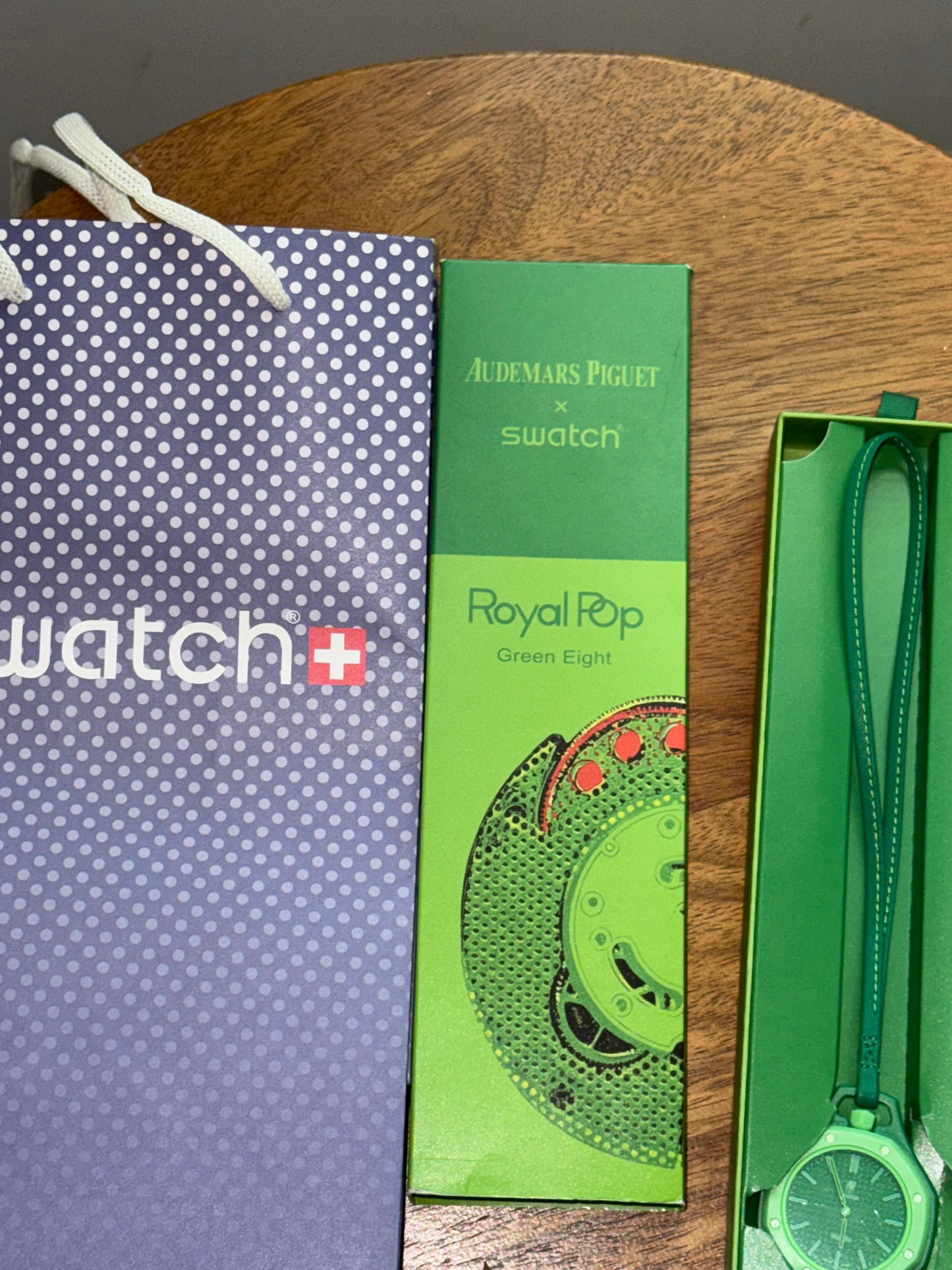 Reloj swatch verde royal pop