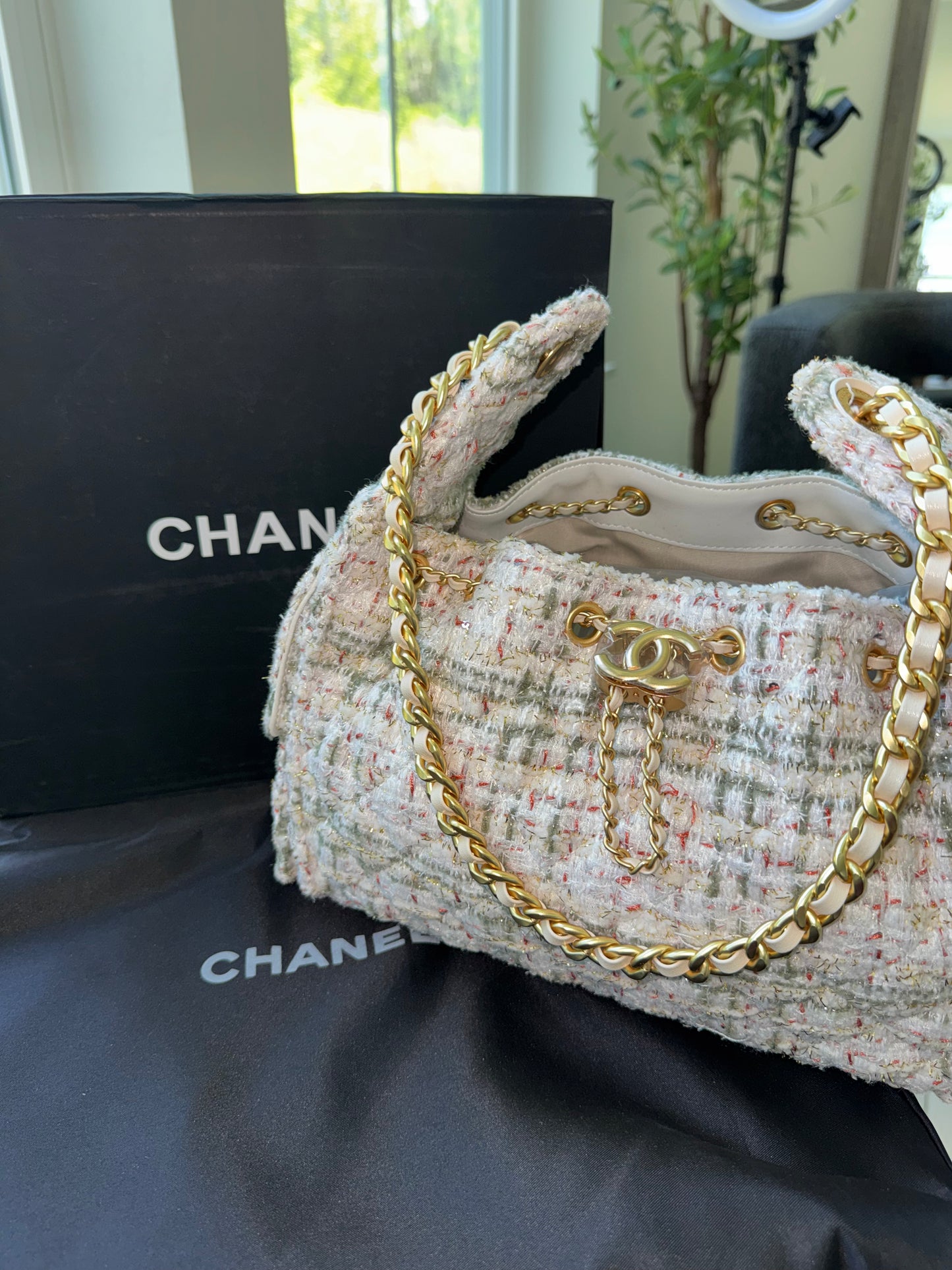 Bolsa Chanel 25 top quality beige con caja y cubre polvo