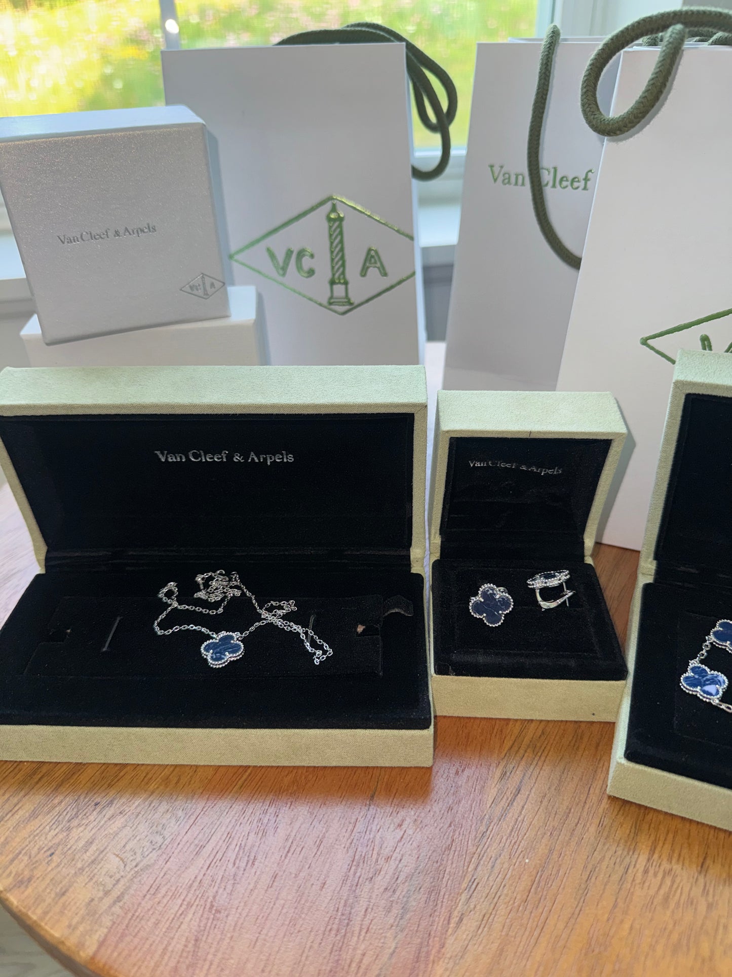 Set van cleef ( aretes, collar , Pulsera ) top quality con caja y bolsa
