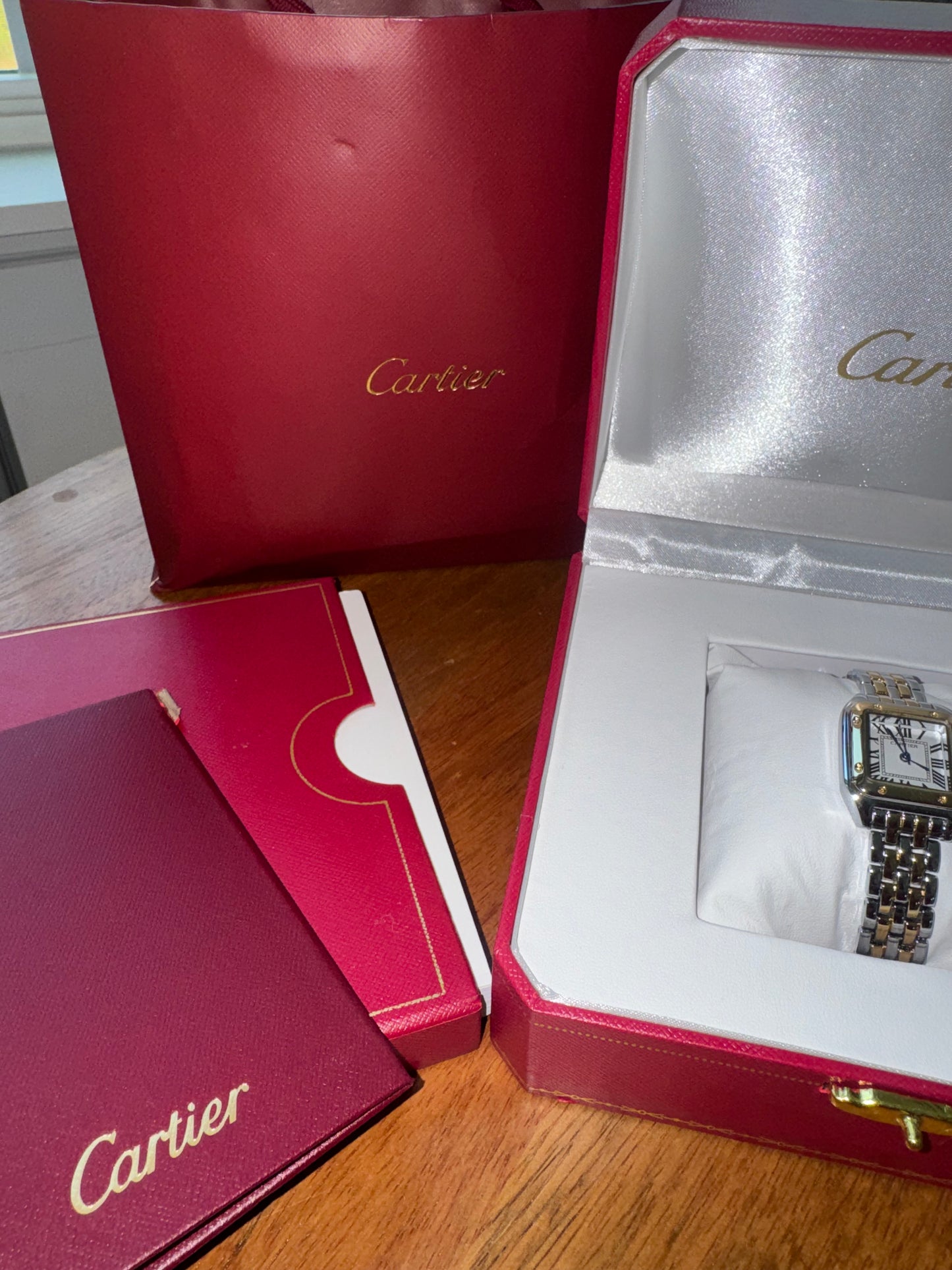 Reloj Cartier top quality con estuche y caja