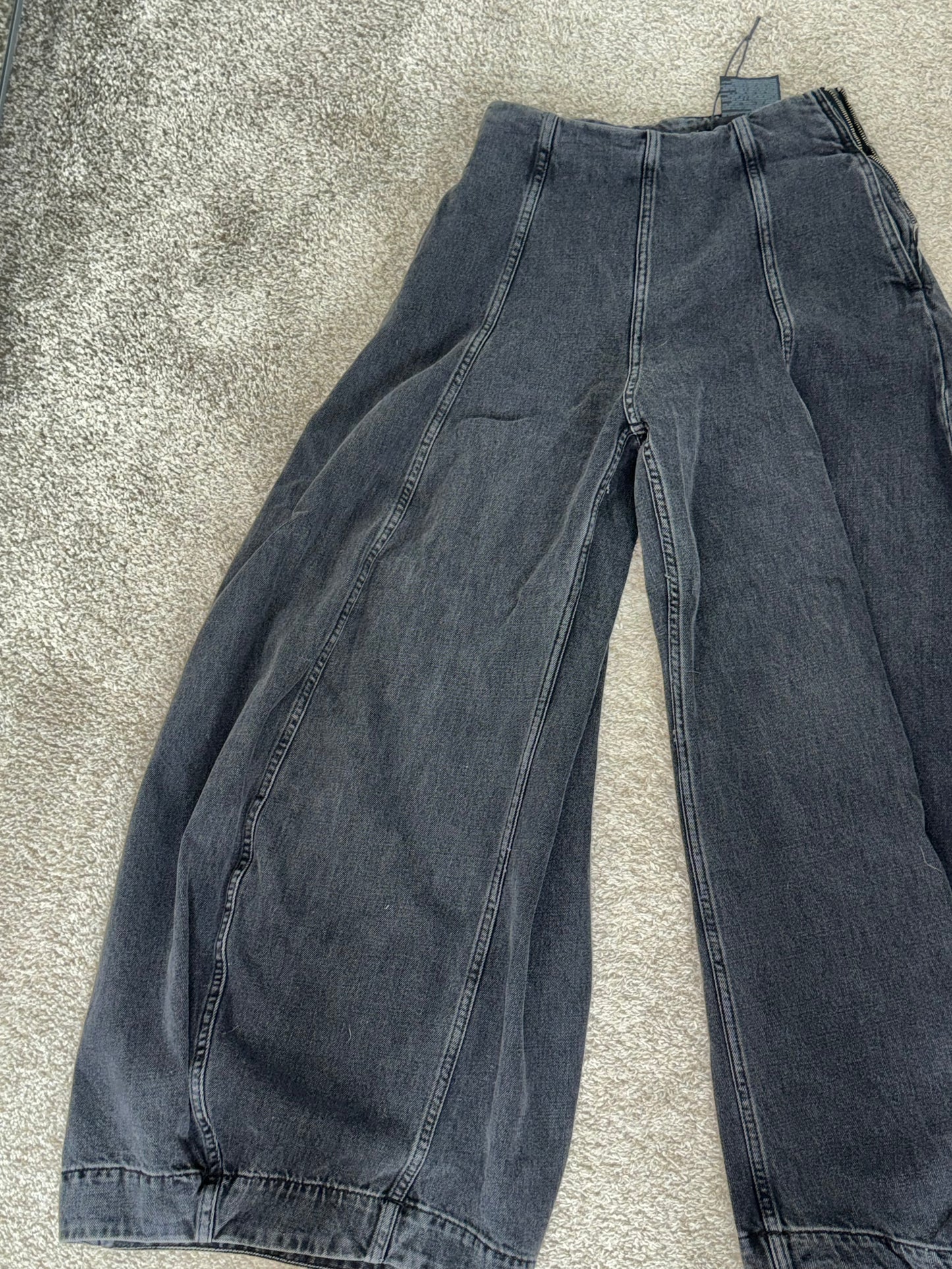 Closet  sale pantalón Zara XS super baggy