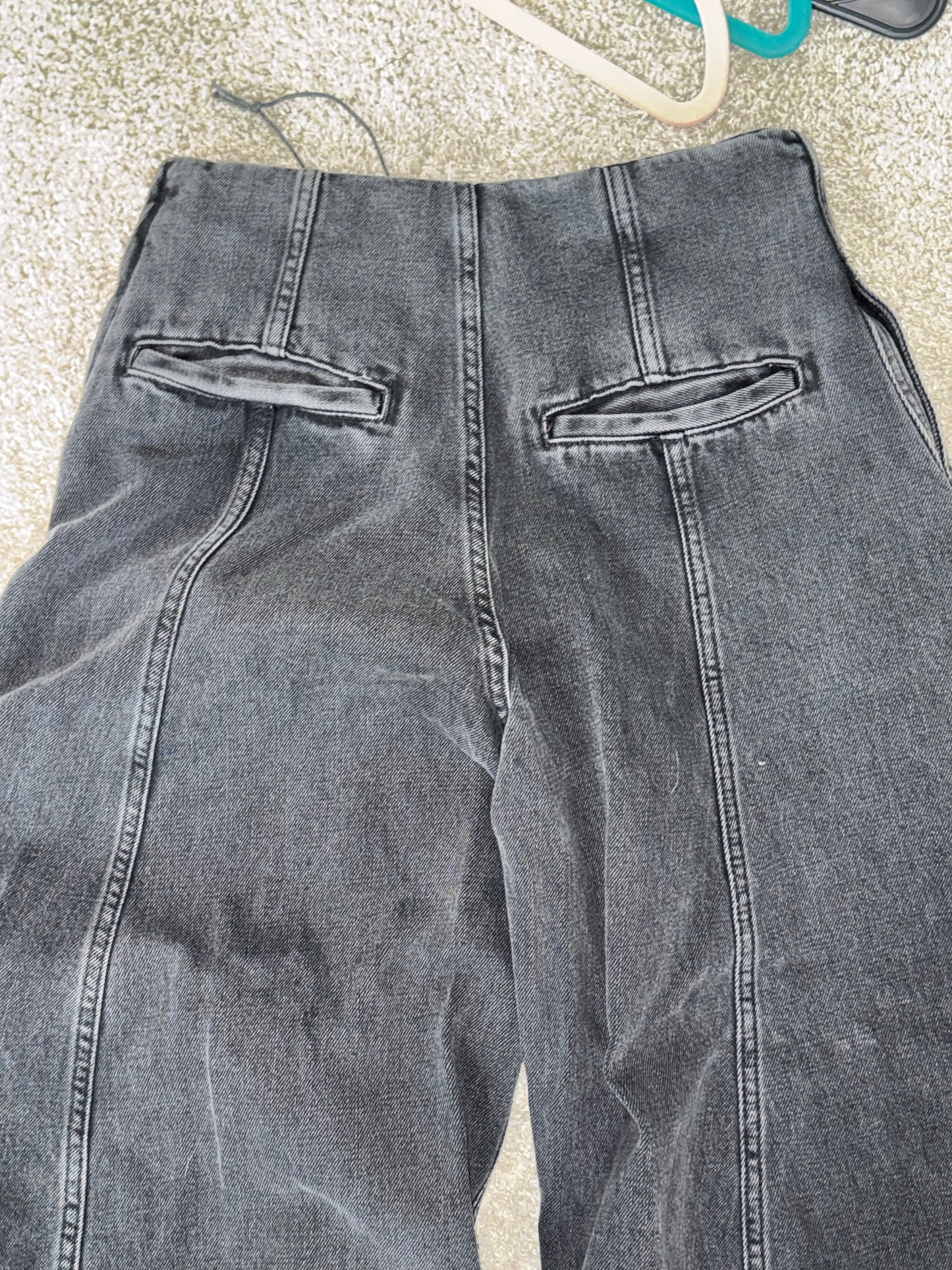 Closet  sale pantalón Zara XS super baggy