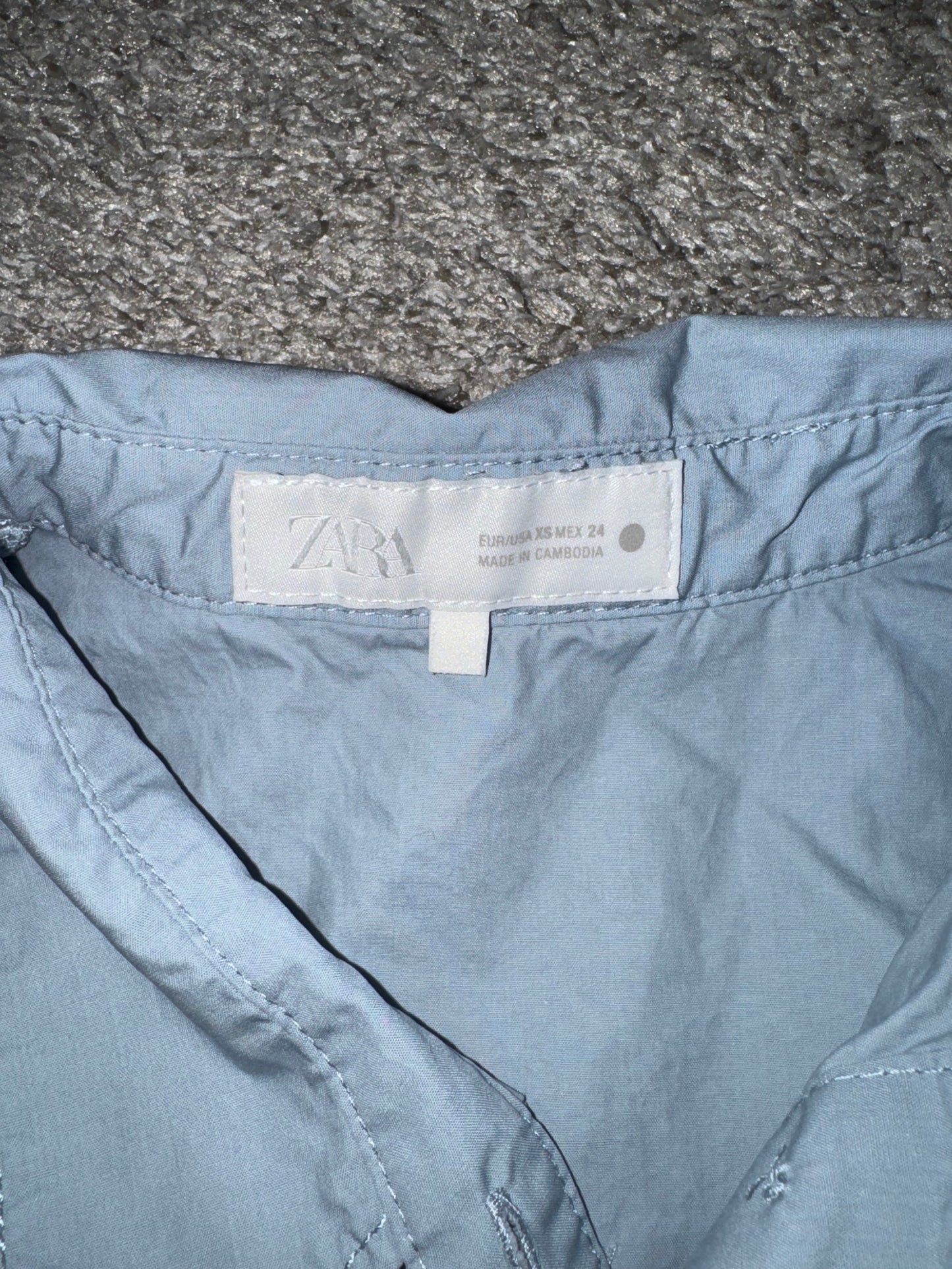 Closet sale Camisa ZARA XS pero viene super oversized