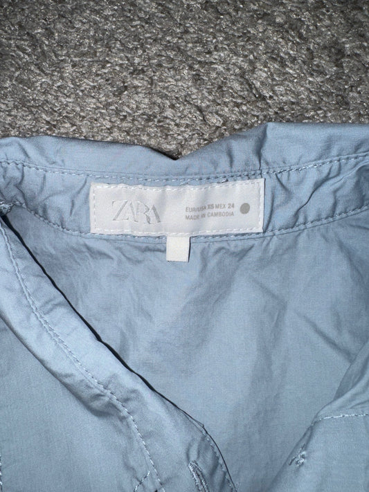 Closet sale Camisa ZARA XS pero viene super oversized