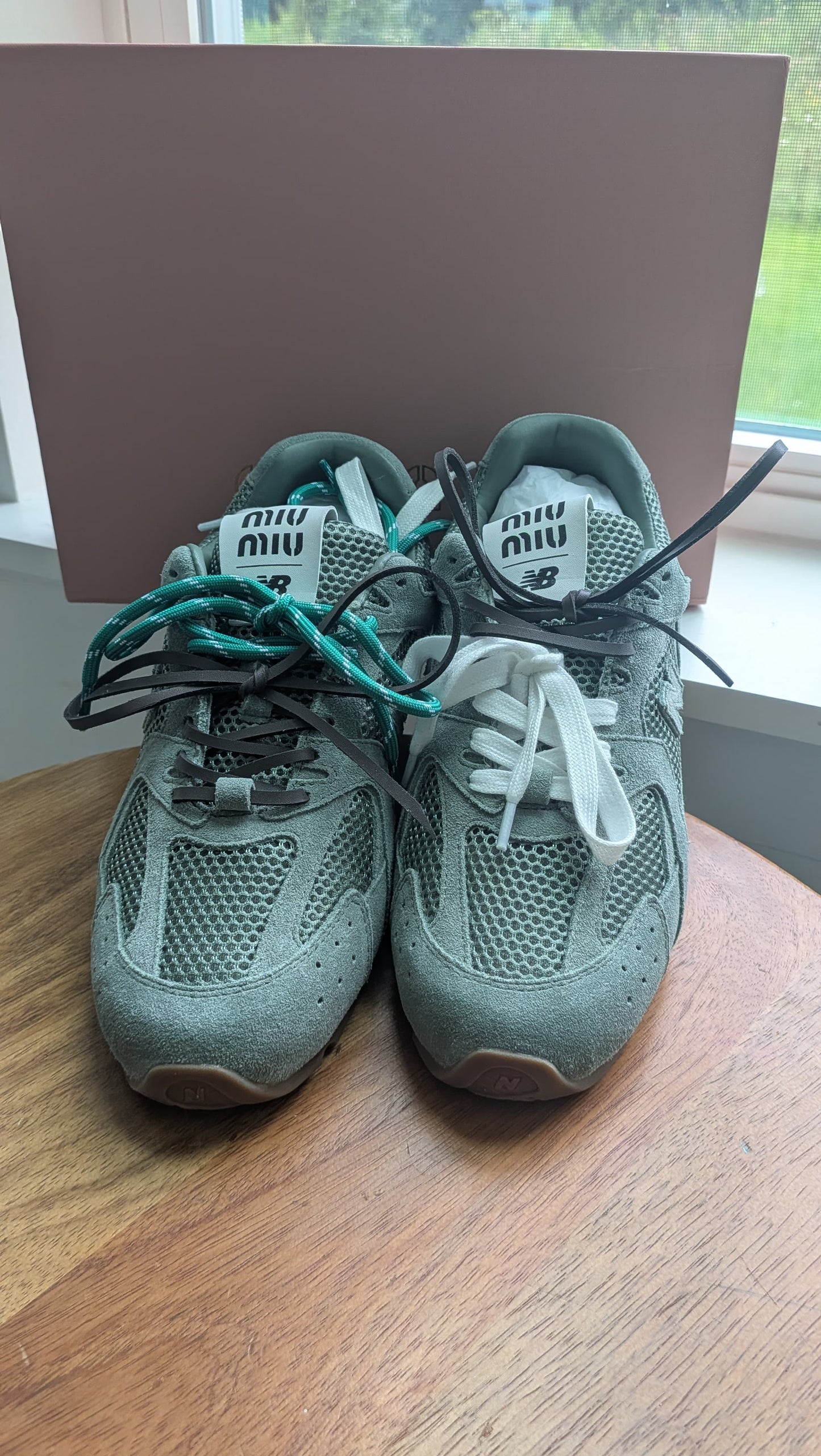 Tenis. Miu Miu verde talla 8 Nuevo’s con caja top quality