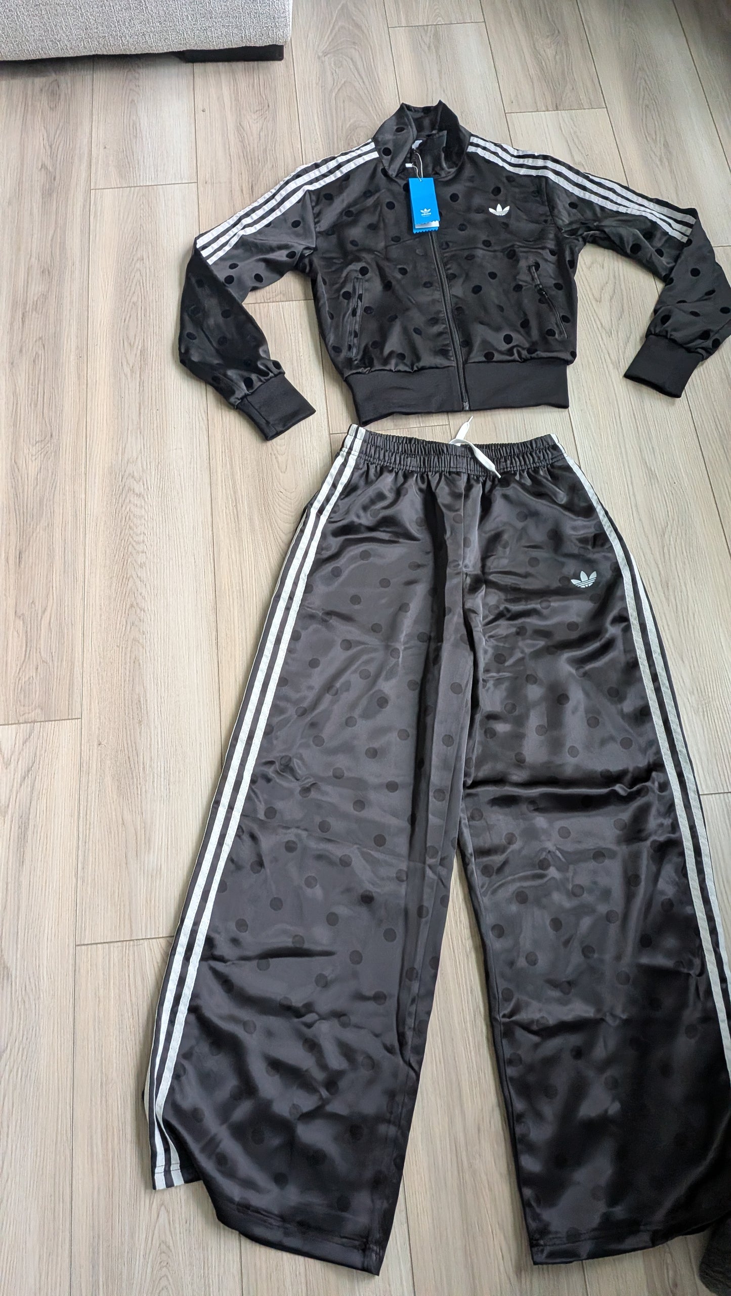 Set adidas small Nuevo polka dot