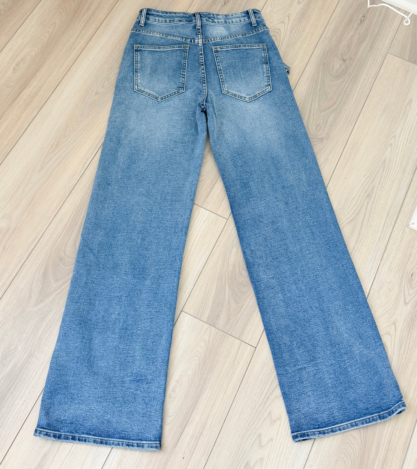 Pantalón mezclilla nuevo etiqueta XS pero viene super amplio y stretch