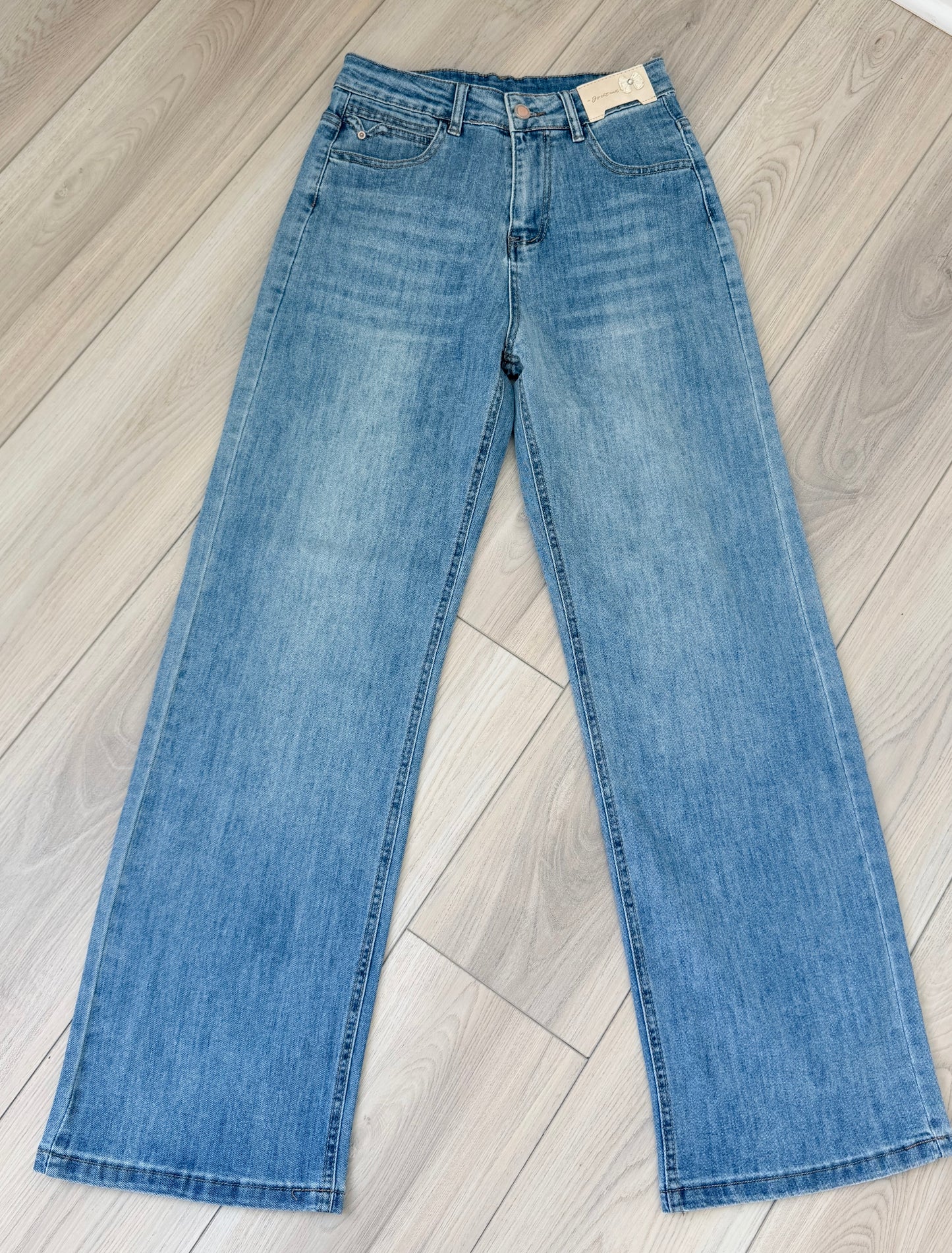 Pantalón mezclilla stretch nuevo con etiqueta