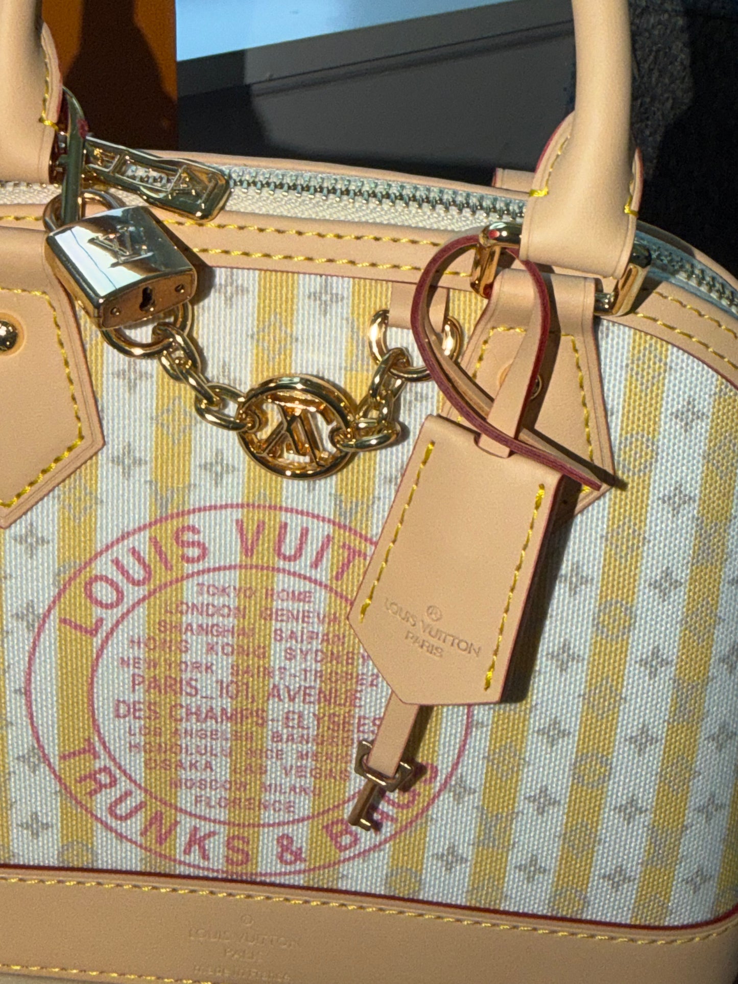 Bolsa Louis Vuitton nueva con caja y cubre polvo top quality