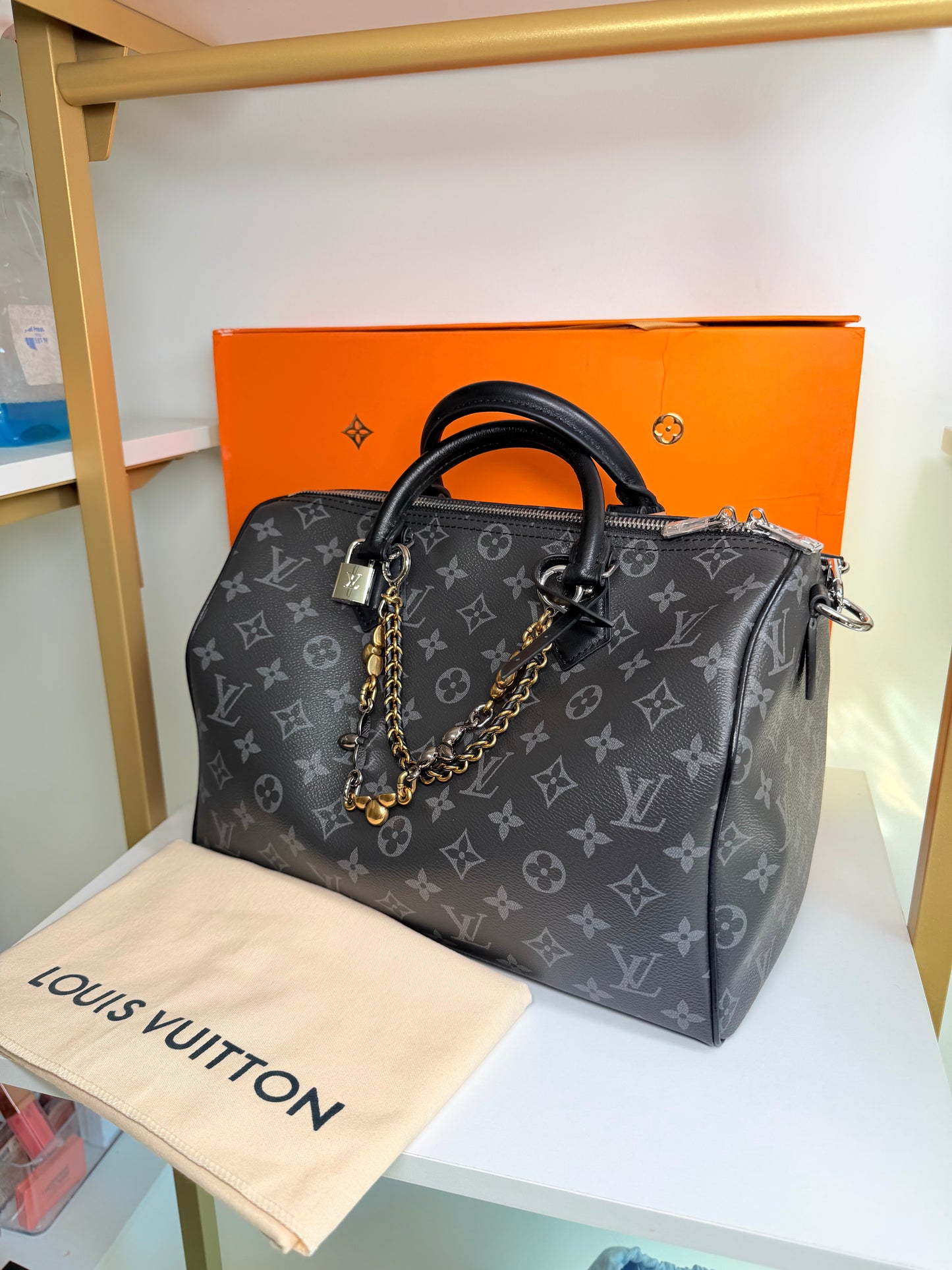Bolsa Louis Vuitton Negra con accessorios , de pile top quality
