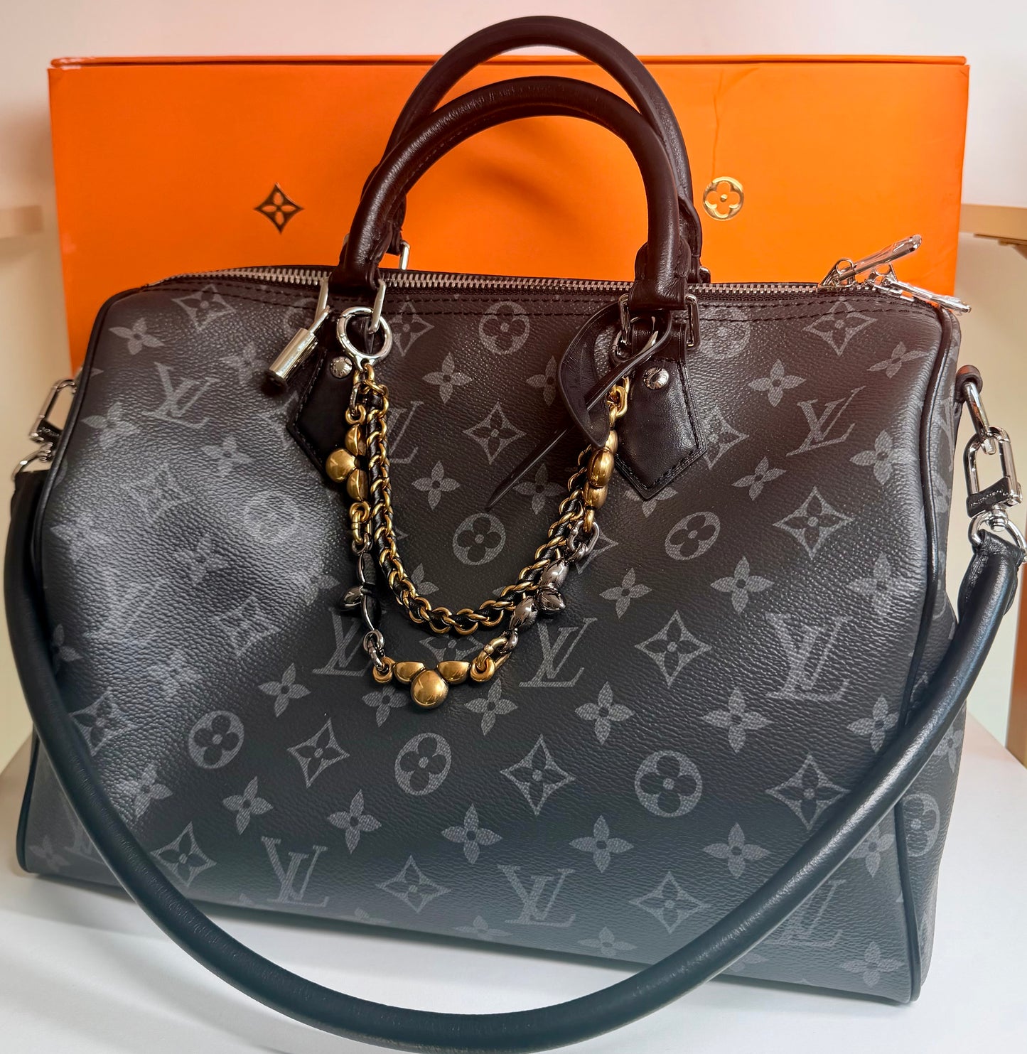 Bolsa Louis Vuitton Negra con accessorios , de pile top quality