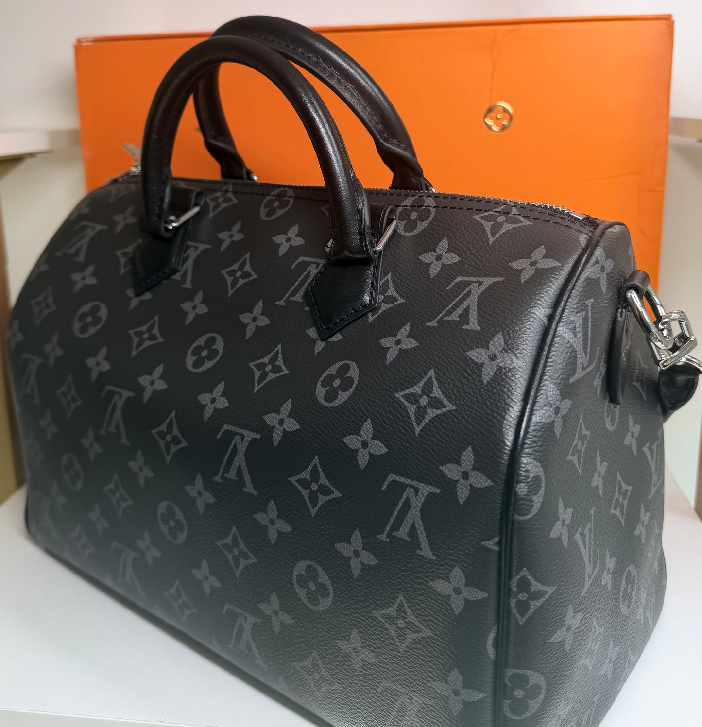 Bolsa Louis Vuitton Negra con accessorios , de pile top quality