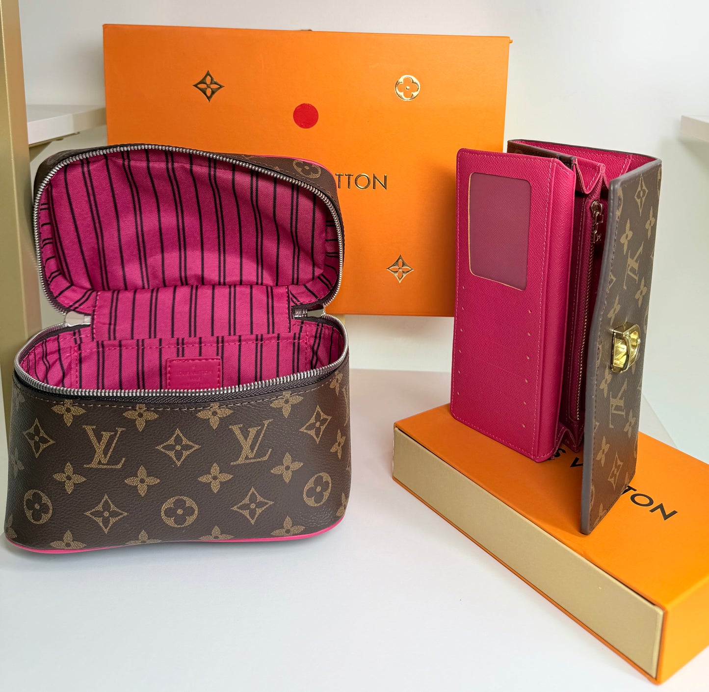 Cosmetiquera Louis Vuitton con Cartera top quality