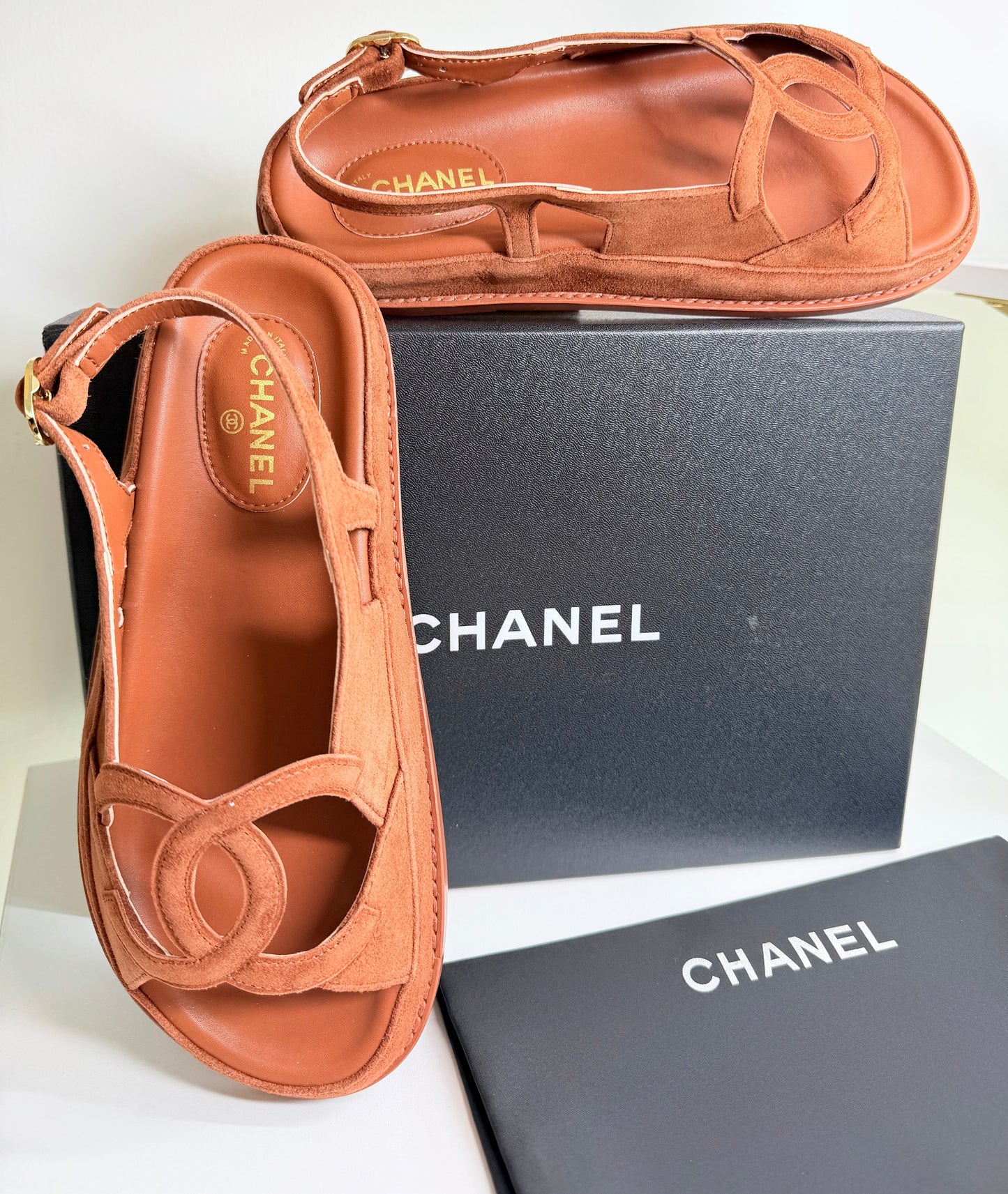 Sandalias Chanel talla 8 nueva temporada
