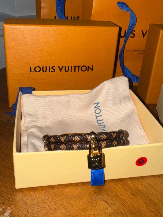 Pulsera Louis Vuitton con candado con caja y estuche