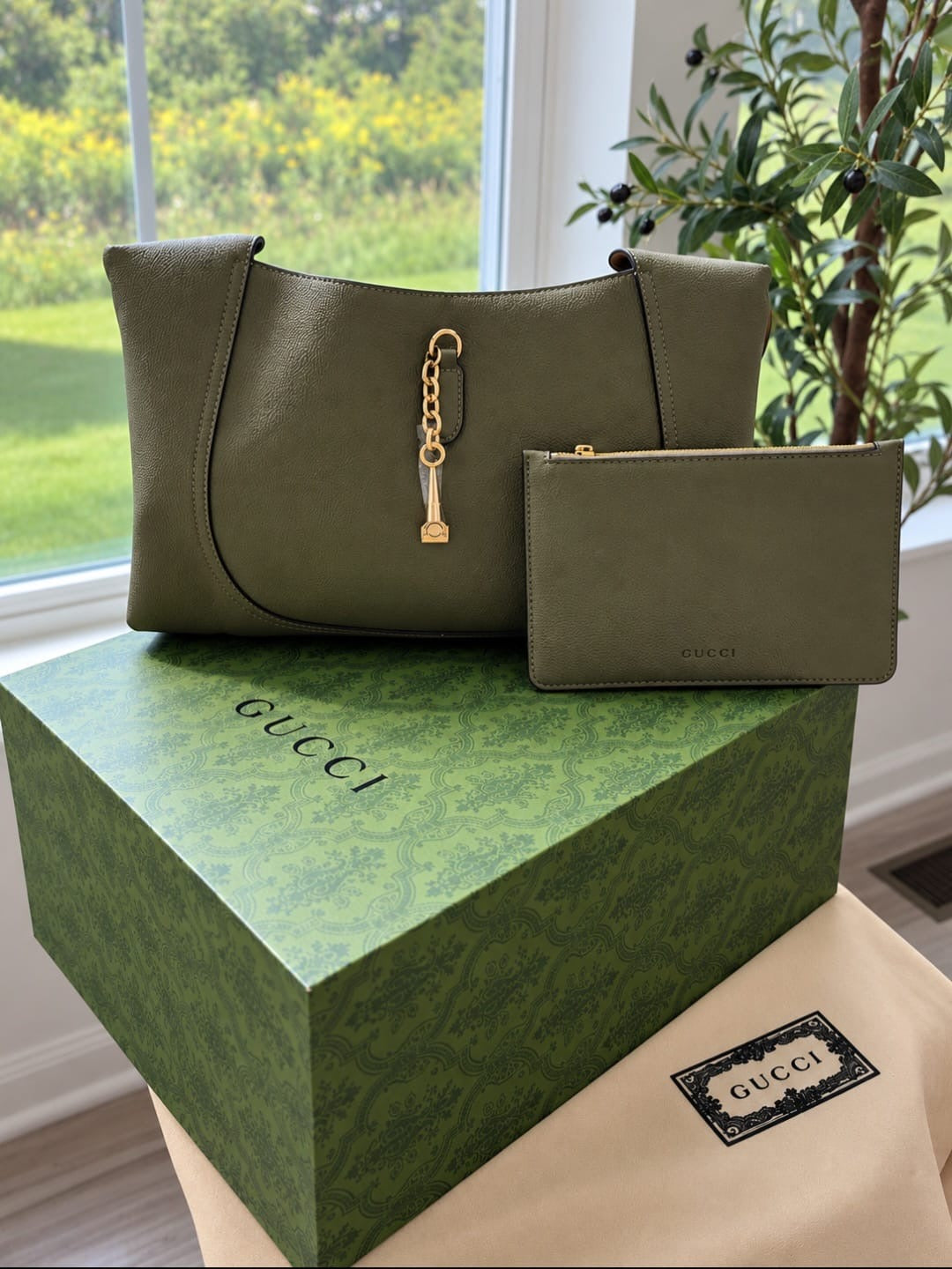 Bolsa Gucci verde olivo nueva temporada Otoño con cartera