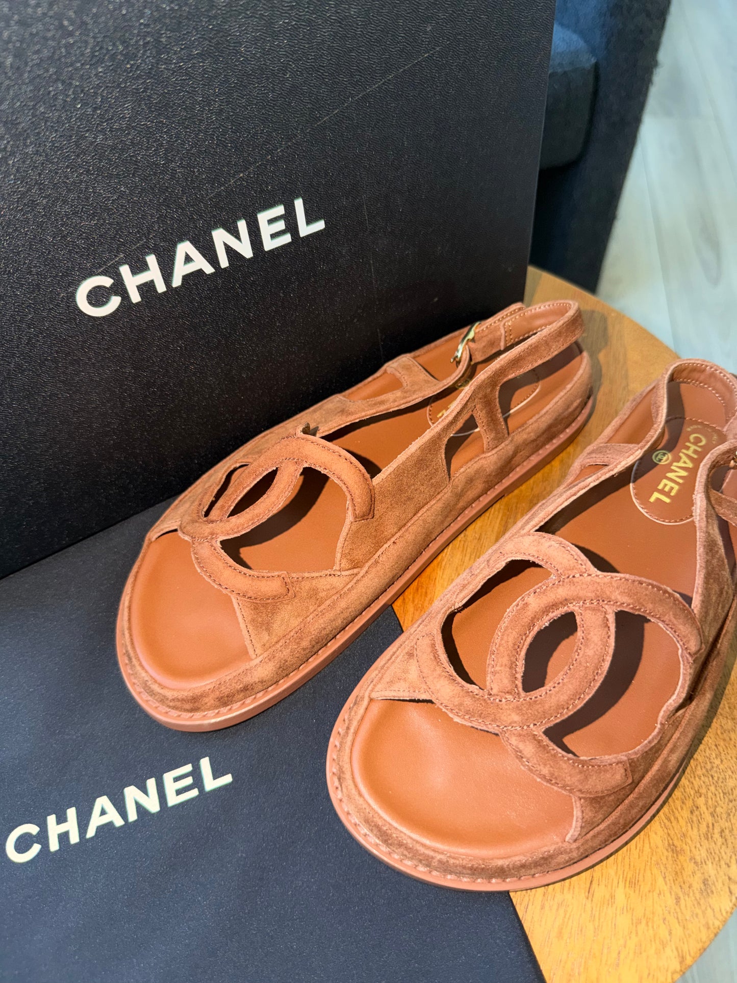 Sandalias Chanel talla 8 nueva temporada