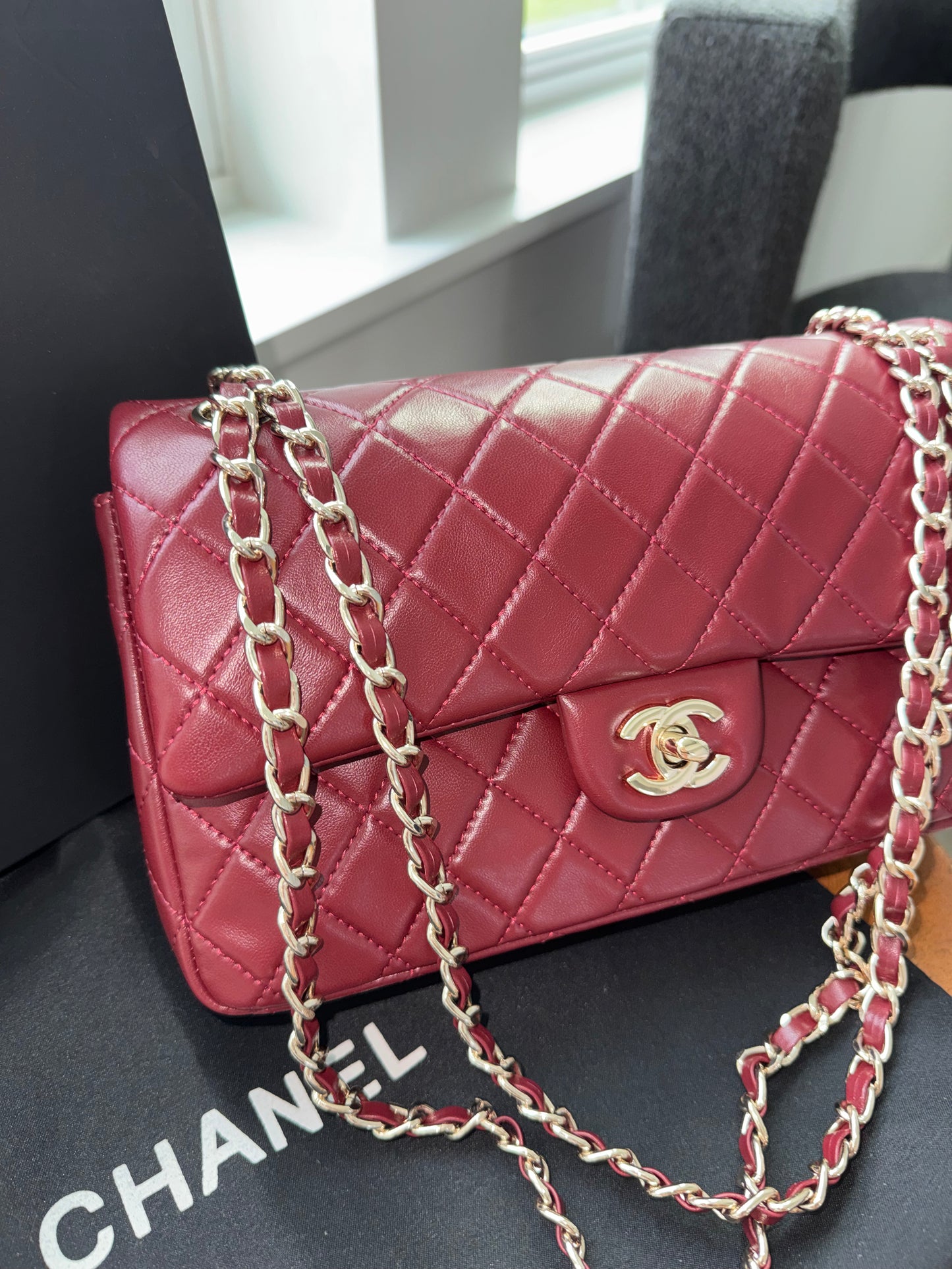 Bolsa Chanel tinta nueva temporada  con caja y cubre polvo