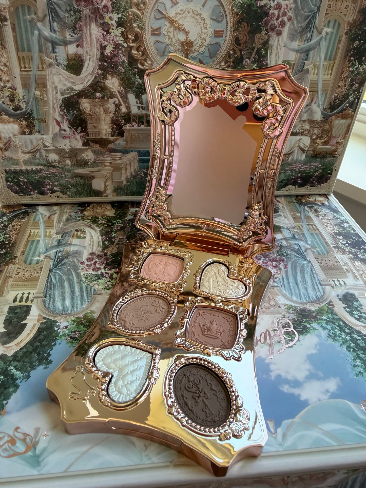 Caja maquillaje flower knows nueva con todos los Productos