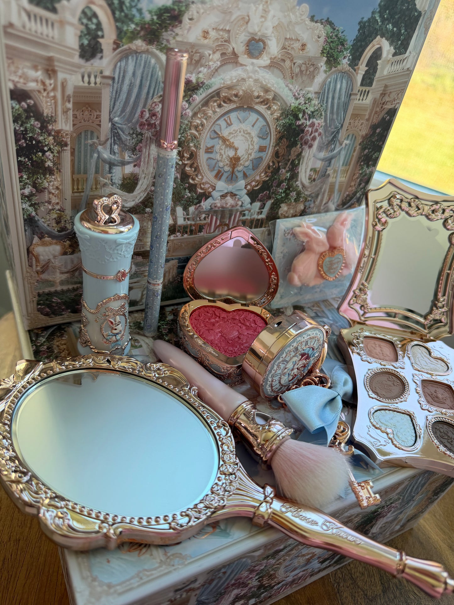 Caja maquillaje flower knows nueva con todos los Productos