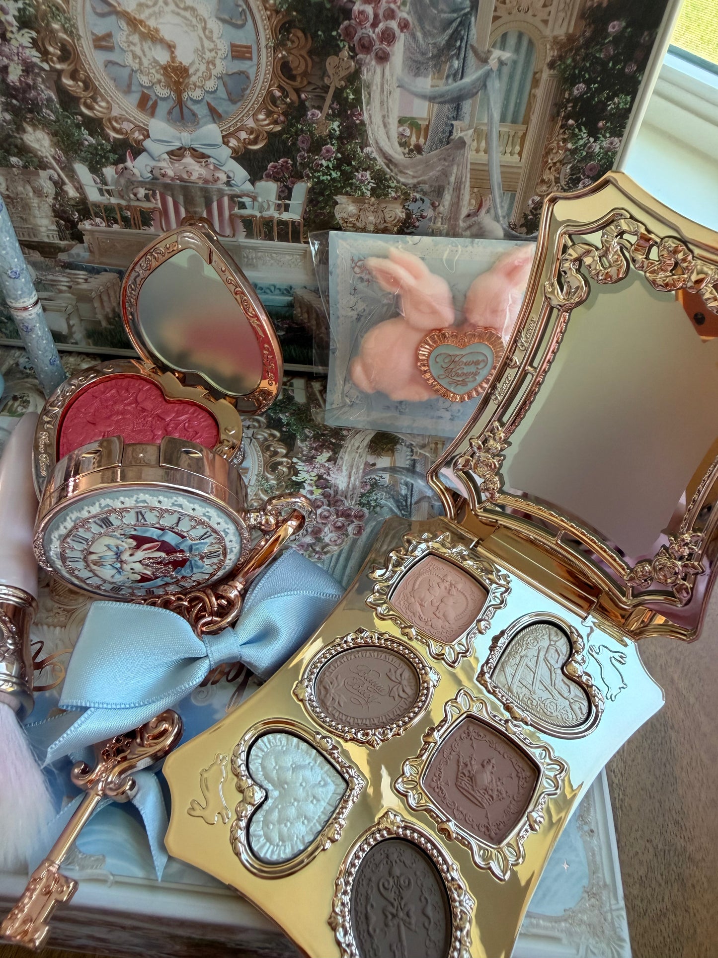 Caja maquillaje flower knows nueva con todos los Productos