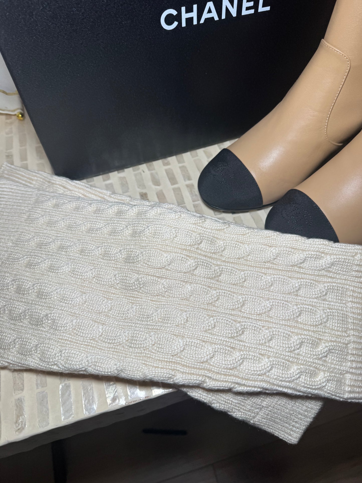 Botas Chanel doble vista las puedes usar con el calenton o sin , nuevas con caja tall 8