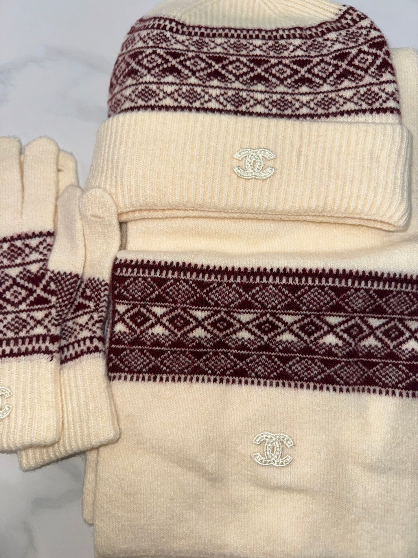 Set de invierno Chanel , guantes, gorro y bufanda