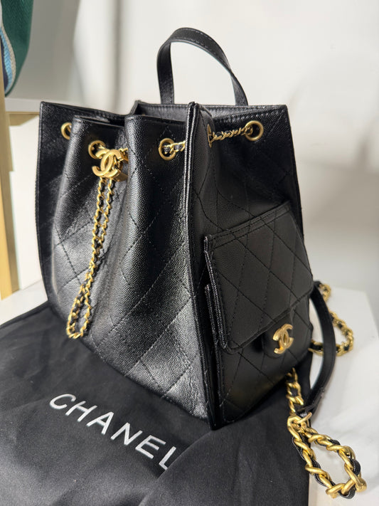 Mochila Chanel nueva sin caja solo cubre polvo